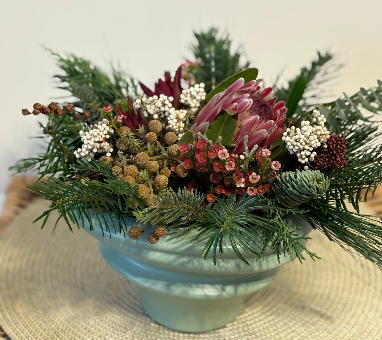 Aranjament de iarnă „Nordic Mint” cu Protea - imagine 4