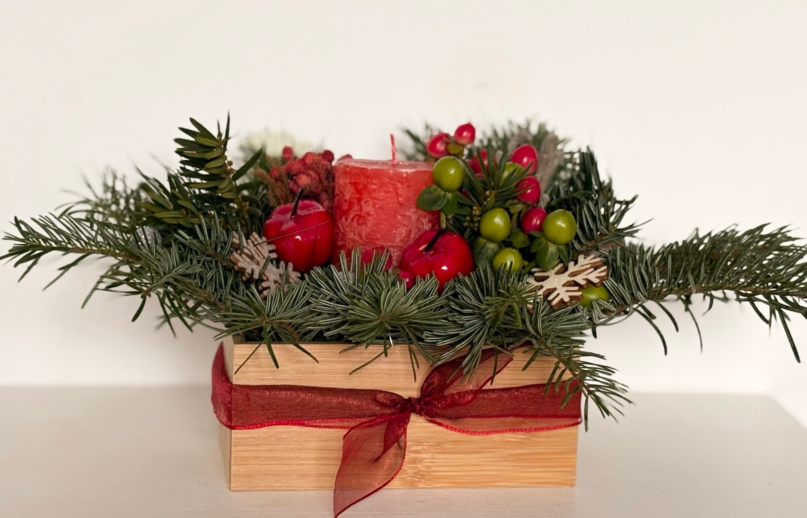 Aranjament de Crăciun cu lumânare roșie - imagine 4