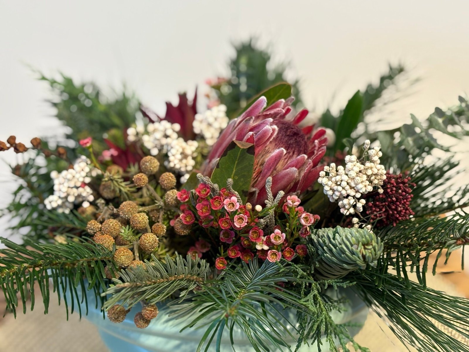Aranjament de iarnă „Nordic Mint” cu Protea - imagine 3