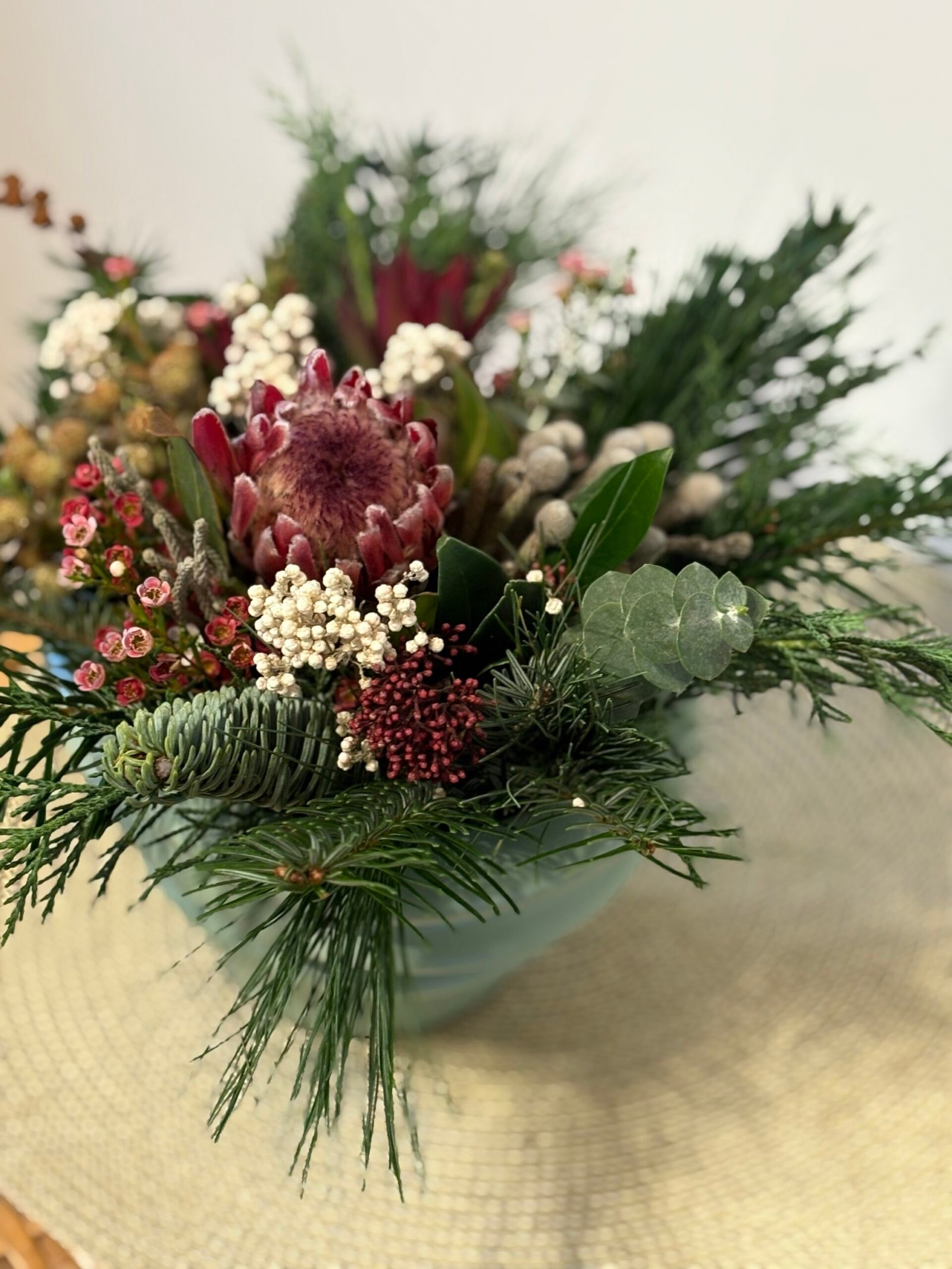 Aranjament de iarnă „Nordic Mint” cu Protea - imagine 2