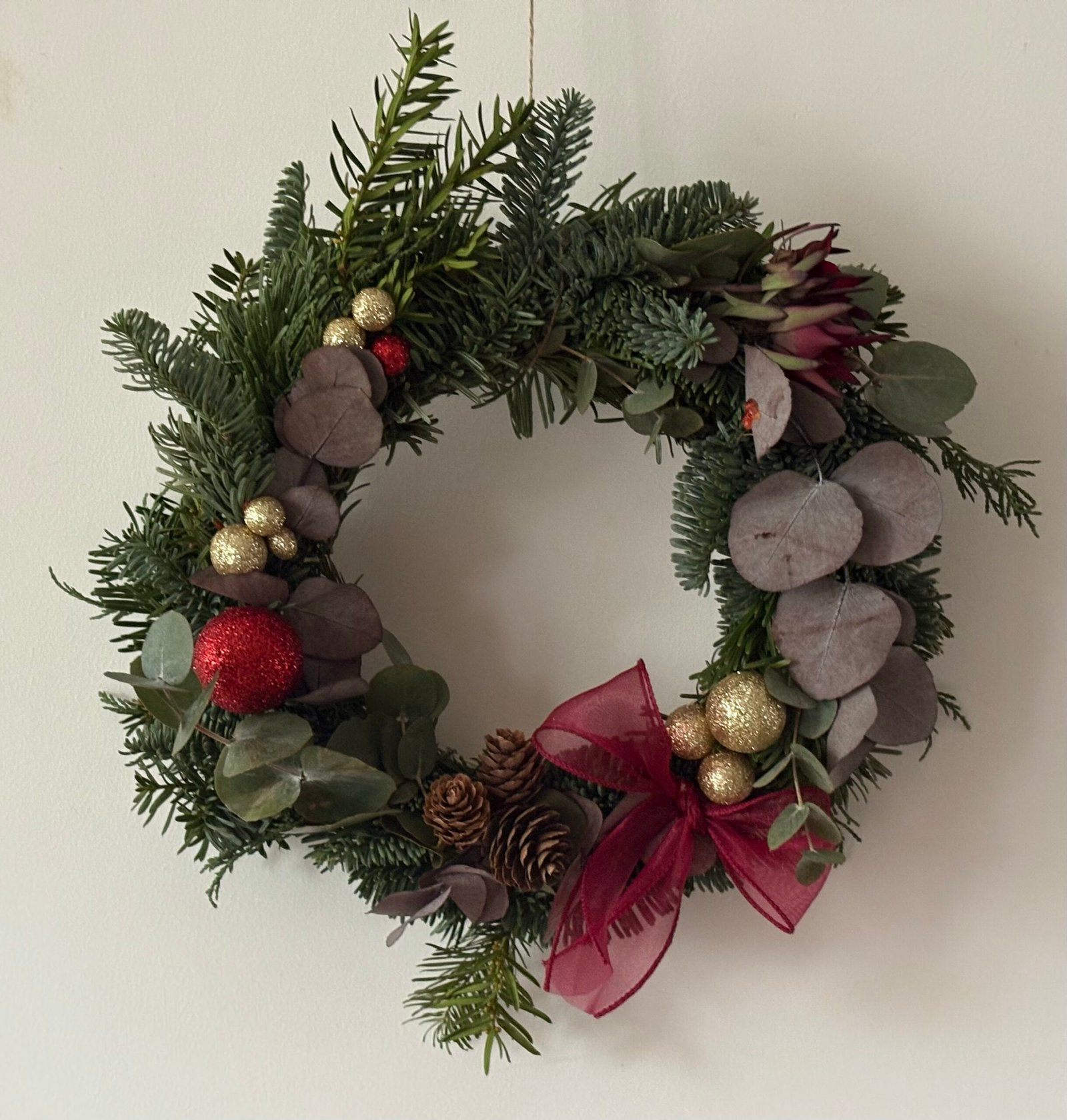 Winter Luxe – Coroniță Burgundy & Gold - imagine 2