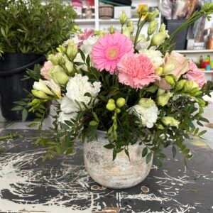 Aranjament floral „Roz delicat”