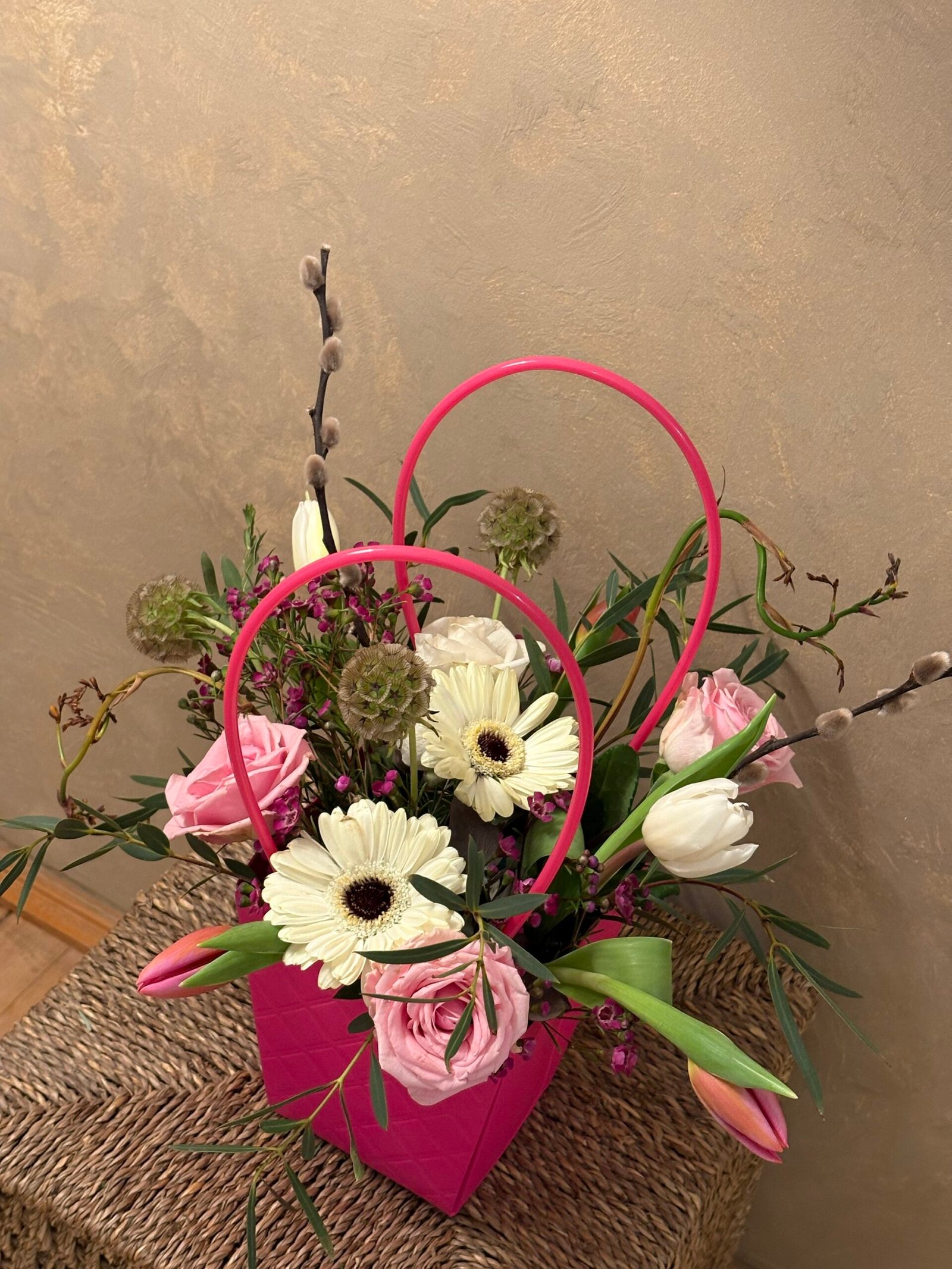 Aranjament floral „Ianuarie Roz” - imagine 3